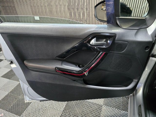 2018 PEUGEOT 208 1.6 BlueHDi GT Line Euro 6 5dr - Photo 11