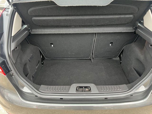 2016 FORD FIESTA - Photo 9