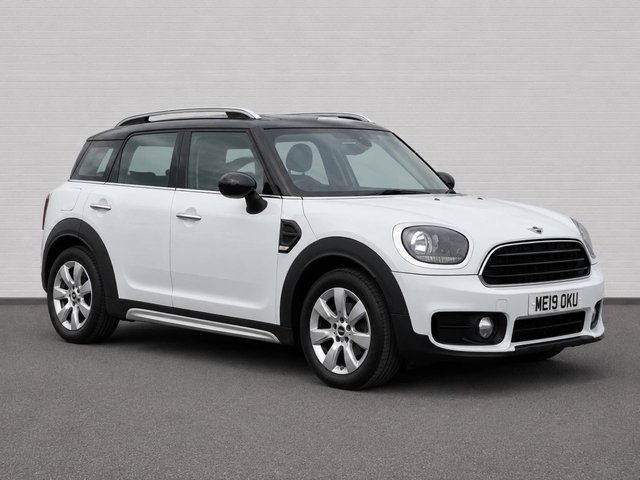 View our MINI Countryman 1.5 Cooper Classic SUV 5dr Petrol Manual Euro 6 (s/s) (136 ps)