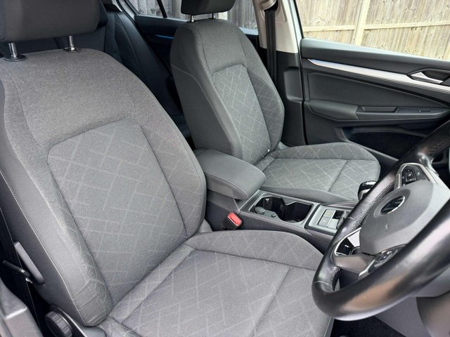 2020 Volkswagen Golf - Photo 5