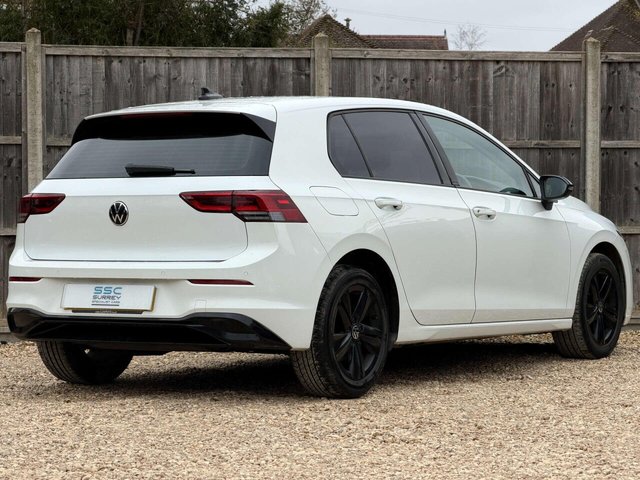 2020 Volkswagen Golf - Photo 3