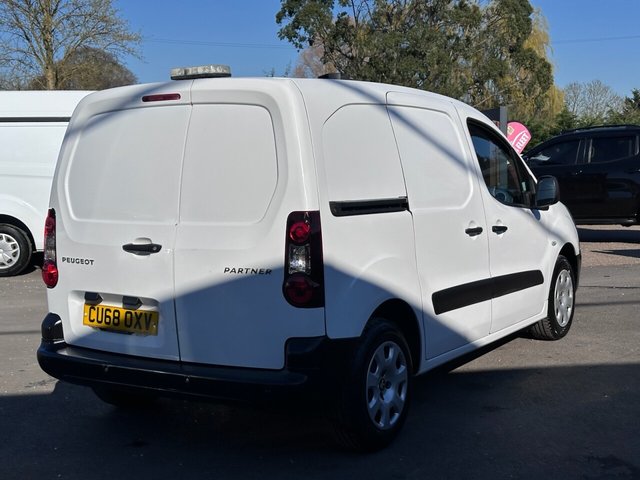 2018 PEUGEOT PARTNER - Photo 6