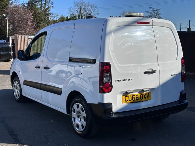 2018 PEUGEOT PARTNER - Photo 8