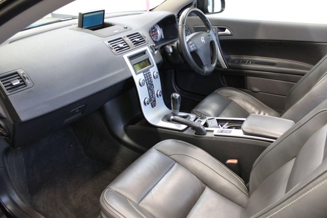 View our VOLVO C70
