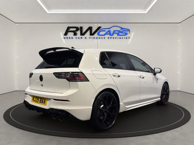 2025 Volkswagen Golf 2L R Black Edition 5dr - Photo 5