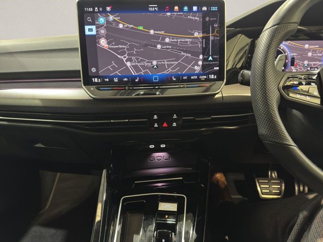 2025 Volkswagen Golf 2L R Black Edition 5dr - Photo 10