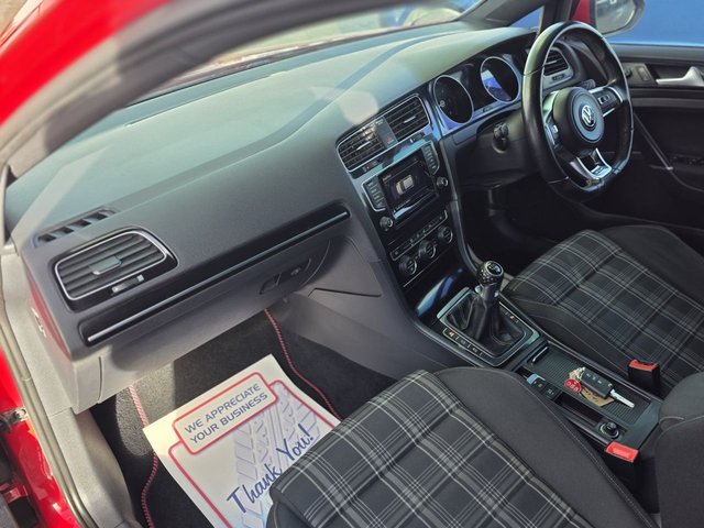 View our VOLKSWAGEN GOLF