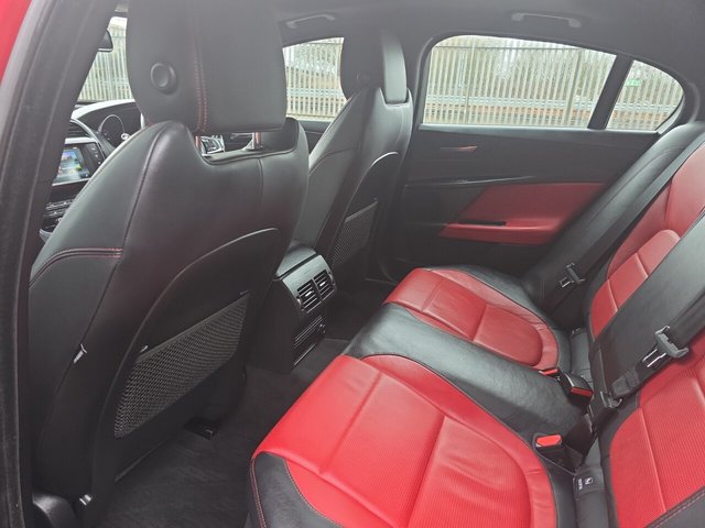 2016 JAGUAR XE - Photo 10