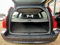 USED 2006 56 VOLVO V70 2.4 SE Estate 5dr Petrol Manual (221 g/km, 170 bhp) 1 OWNER FROM NEW + FULL VOLVO SERVICE HISTORY (18 VOLVO STAMPS) + ULTRA LOW MILEAGE 34K + FINISHED IN BARENTS BLUE WITH FULL BLACK LEATHER SEATS + WALNUT INTERIOR TRIM + ROOF RAILS + REAR PARKING SENSORS + CRUISE CONTROL + AIRCON + MULTIFUNCTIONAL STEERING WHEEL + 17" ALLOY WHEELS + ULEZ COMPLIANT + HPI CLEAR + 2 KEYS