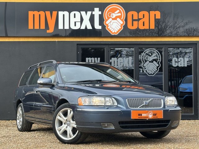 View our Volvo V70 2.4 SE Estate 5dr Petrol Manual (221 g/km, 170 bhp)