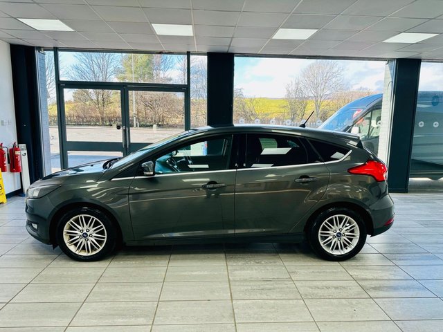 2017 FORD FOCUS - Photo 3