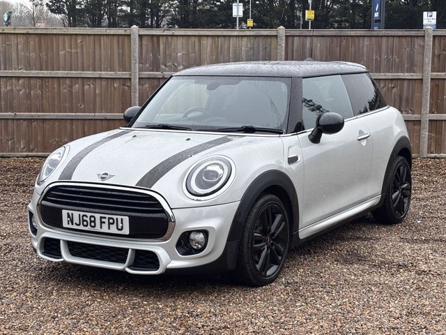 2018 MINI HATCH