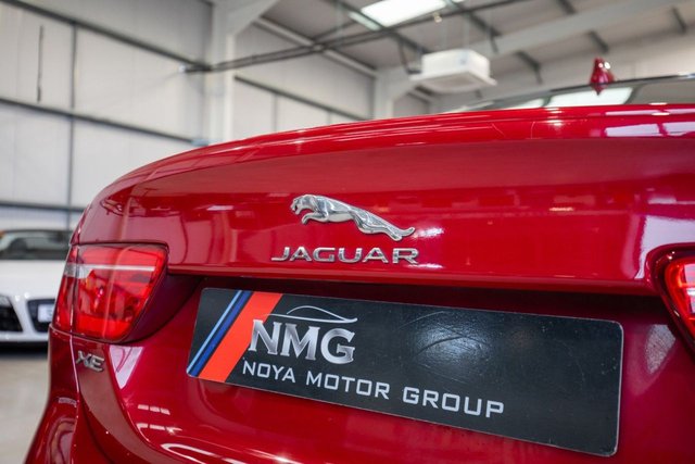 2018 Jaguar Xe 2L R-Sport 4dr - Photo 12