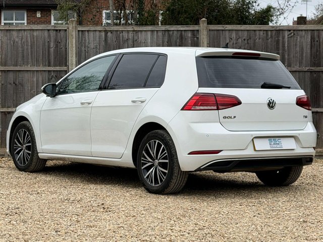 2017 Volkswagen Golf - Photo 4