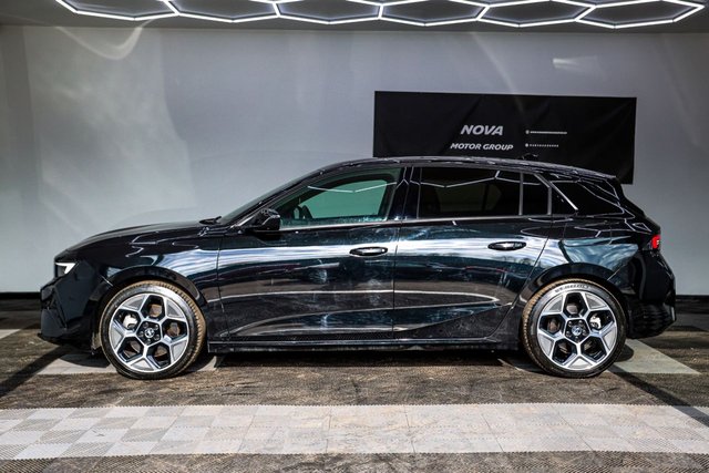 2024 Vauxhall Astra 1.6L Ultimate 5dr - Photo 6