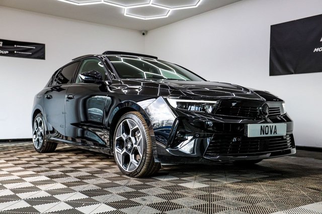 2024 Vauxhall Astra 1.6L Ultimate 5dr - Photo 3