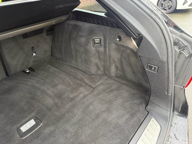 2019 BMW 5 Series 2L M Sport 5dr - Photo 11