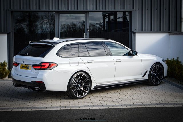 2021 BMW 5 Series 2L M Sport 5dr - Photo 2