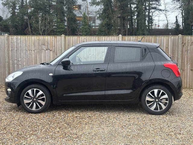 2020 SUZUKI SWIFT - Photo 2