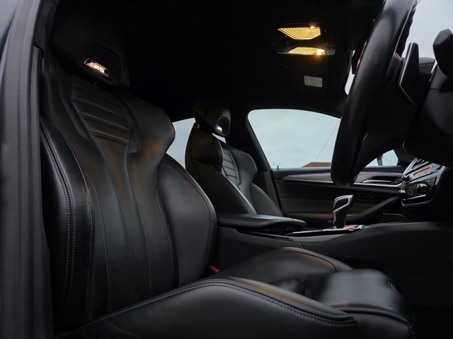 2018 BMW M5 - Photo 11