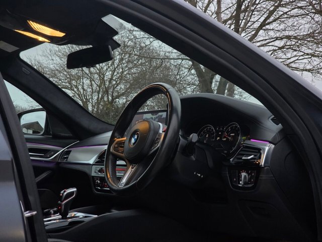 2018 BMW M5 - Photo 12
