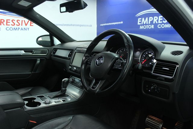 2015 VOLKSWAGEN TOUAREG - Photo 6