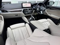 USED 2023 72 BMW 5 SERIES 2.0 530e 12kWh M Sport Saloon 4dr Petrol Plug-in Hybrid Steptronic Euro 6 (s/s) (292 ps) Full BMW Service History  |  1 Owner From Brand New  |  2 Keys