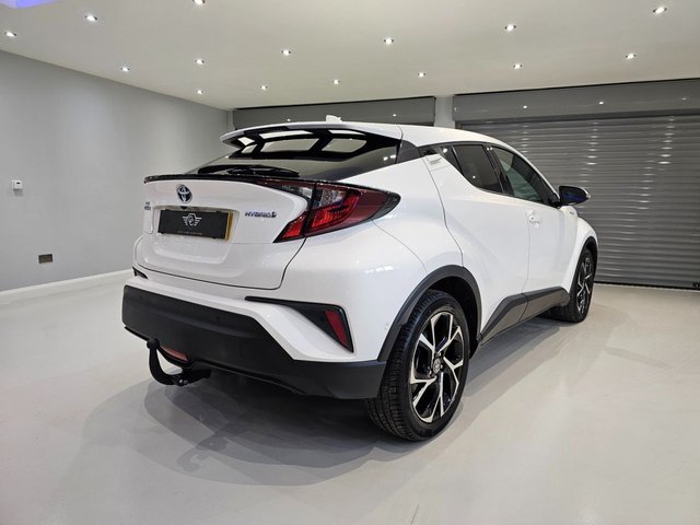 2021 TOYOTA C-HR 1.8 VVT-h GPF Design SUV 5dr Petrol Hybrid CVT Euro 6 (s/s) (122 ps) - Photo 5