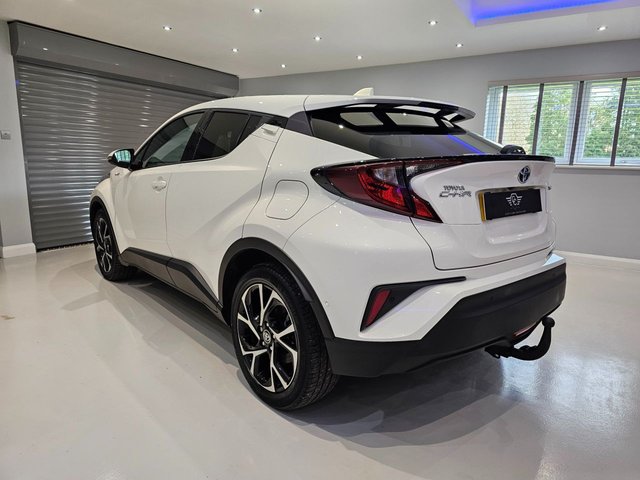 2021 TOYOTA C-HR 1.8 VVT-h GPF Design SUV 5dr Petrol Hybrid CVT Euro 6 (s/s) (122 ps) - Photo 7