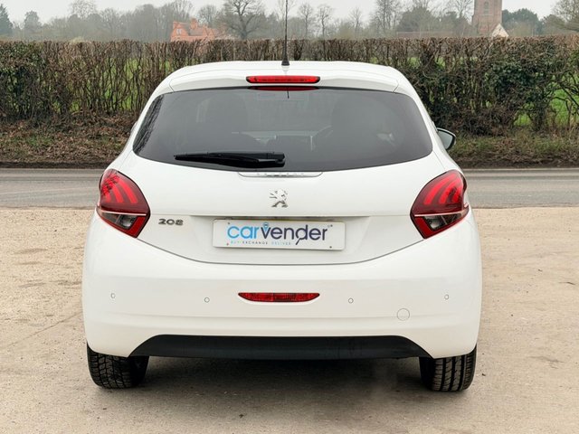 2016 Peugeot 208 1.2L Allure 3dr - Photo 9