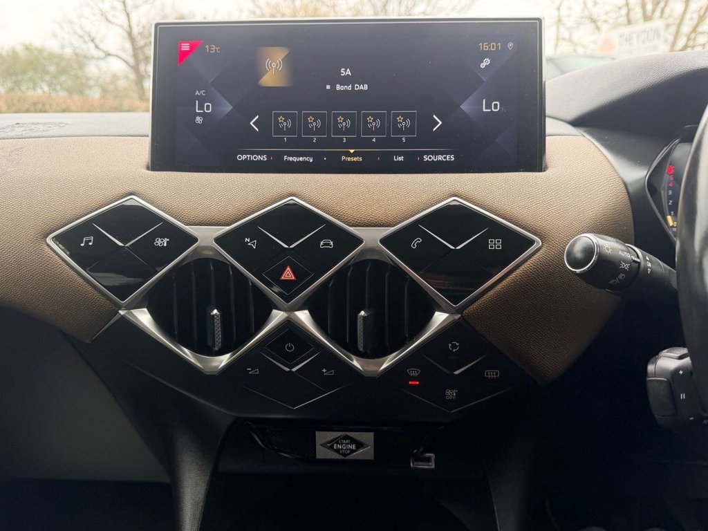 USED 2020 20 DS AUTOMOBILES DS 3 CROSSBACK 1.5 BlueHDi Prestige Crossback 5dr Diesel Manual Euro 6 (s/s) (100 ps) |Rear & Front Sensors|SatNav|Apple CarPlay/Android Auto|Cruise|