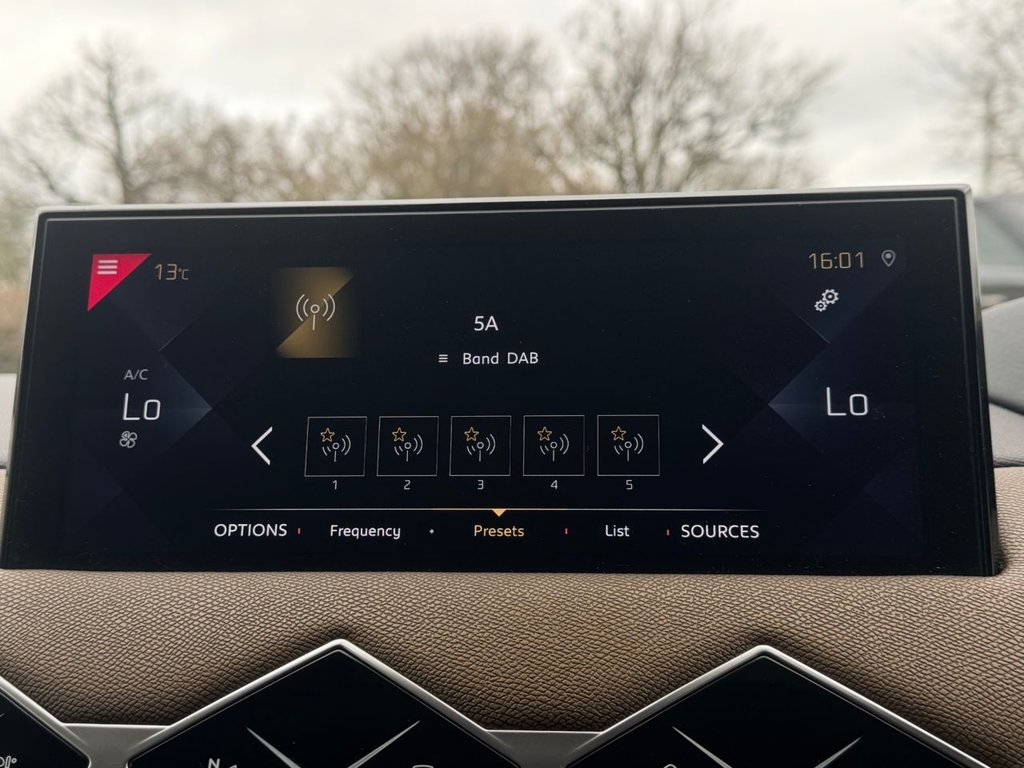 USED 2020 20 DS AUTOMOBILES DS 3 CROSSBACK 1.5 BlueHDi Prestige Crossback 5dr Diesel Manual Euro 6 (s/s) (100 ps) |Rear & Front Sensors|SatNav|Apple CarPlay/Android Auto|Cruise|