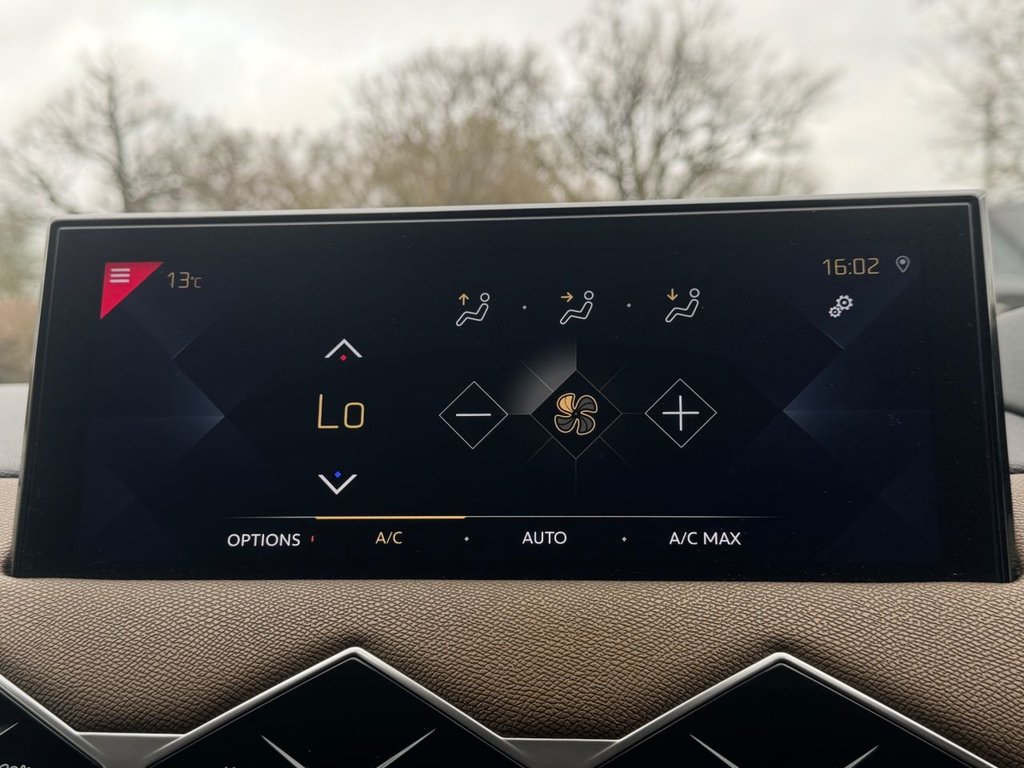 USED 2020 20 DS AUTOMOBILES DS 3 CROSSBACK 1.5 BlueHDi Prestige Crossback 5dr Diesel Manual Euro 6 (s/s) (100 ps) |Rear & Front Sensors|SatNav|Apple CarPlay/Android Auto|Cruise|