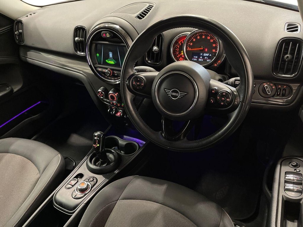 USED 2018 M MINI COUNTRYMAN 2.0 Cooper D SUV 5dr Diesel Auto ALL4 Euro 6 (s/s) (150 ps) SAT NAV