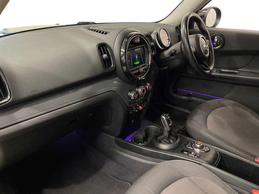 USED 2018 M MINI COUNTRYMAN 2.0 Cooper D SUV 5dr Diesel Auto ALL4 Euro 6 (s/s) (150 ps) SAT NAV