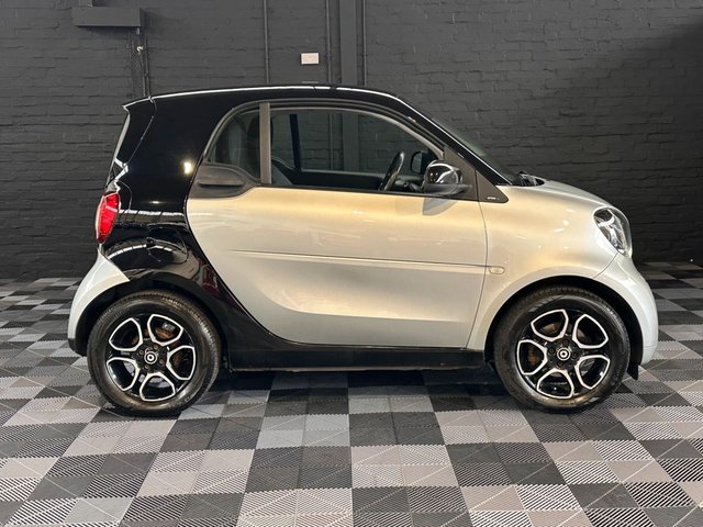 2017 SMART FORTWO - Photo 9