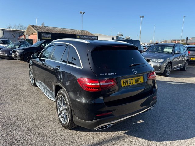 2017 MERCEDES-BENZ GLC 2.1 GLC220d AMG Line (Premium Plus) SUV 5dr Diesel G-Tronic 4MATIC Euro 6-2 FORMER KEEPERS-FINISHED IN OBSIDIAN BLACK WITH BLACK LEATHER UPHOLSTERY-PANORAMIC GLASS SUNROOF-BURMESTER SOUND-HEATED SEATS-ELECTRIC MEMORY SEATS-ELECTRIC FOLDING MIRRORS-BLUETOOTH-CRUISE CONTROL-SATNAV-REVERSE CAMERA-DAB RADIO-DUAL ZONE CLIMATE CONTROL - Photo 5