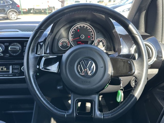2015 VOLKSWAGEN UP! - Photo 12