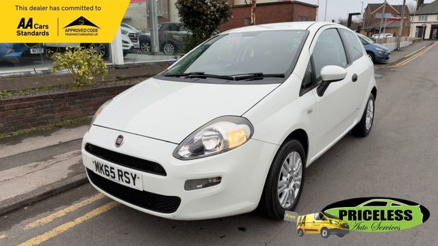 2015 PUNTO 1.2 POP HATCHBACK 3DR PETROL EURO 6 69 BHP 2015 77,724 MILES... photo