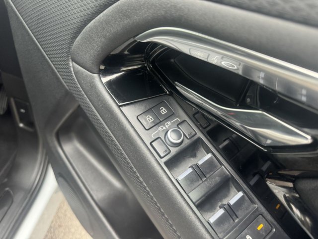 2021 Land Rover RANGE ROVER EVOQUE - Photo 7