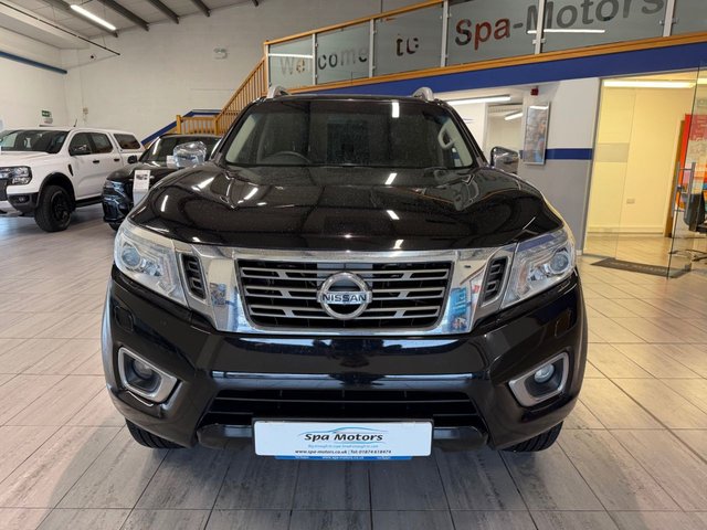 2017 Nissan Navara 2.3L Tekna 4dr - Photo 2