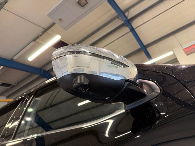 2017 Nissan Navara 2.3L Tekna 4dr - Photo 11