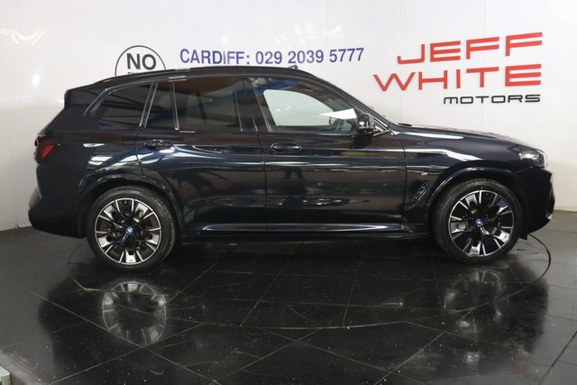 2023 BMW IX3 80kWh M Sport Pro 5dr Auto (PAN ROOF, 20" ALLOYS) - Photo 5