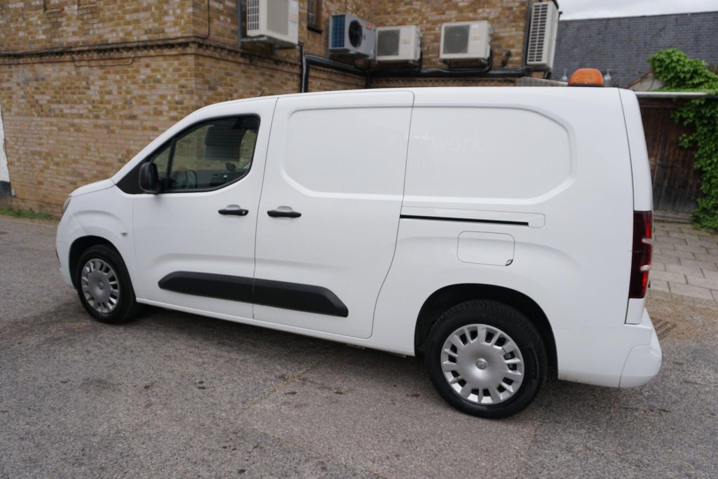 USED 2020 70 VAUXHALL COMBO 1.5 Turbo D 2300 Sportive L2 H1 Euro 6 (s/s) 4dr NO VAT/JUST IN!!!