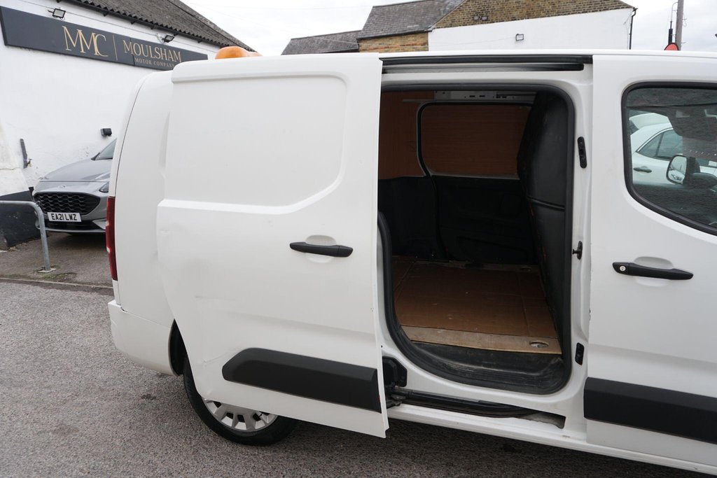USED 2020 70 VAUXHALL COMBO 1.5 Turbo D 2300 Sportive L2 H1 Euro 6 (s/s) 4dr NO VAT/JUST IN!!!