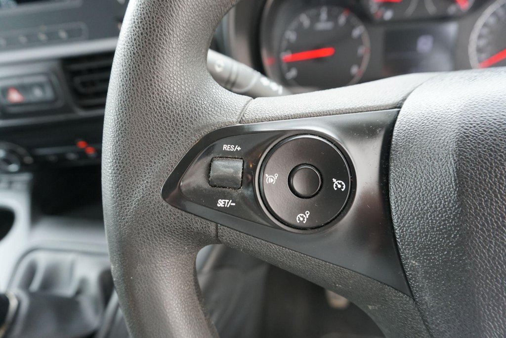 USED 2020 70 VAUXHALL COMBO 1.5 Turbo D 2300 Sportive L2 H1 Euro 6 (s/s) 4dr NO VAT/JUST IN!!!