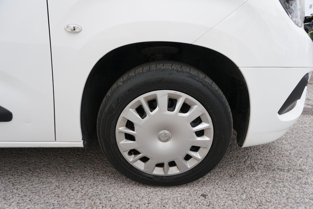 USED 2020 70 VAUXHALL COMBO 1.5 Turbo D 2300 Sportive L2 H1 Euro 6 (s/s) 4dr NO VAT/JUST IN!!!