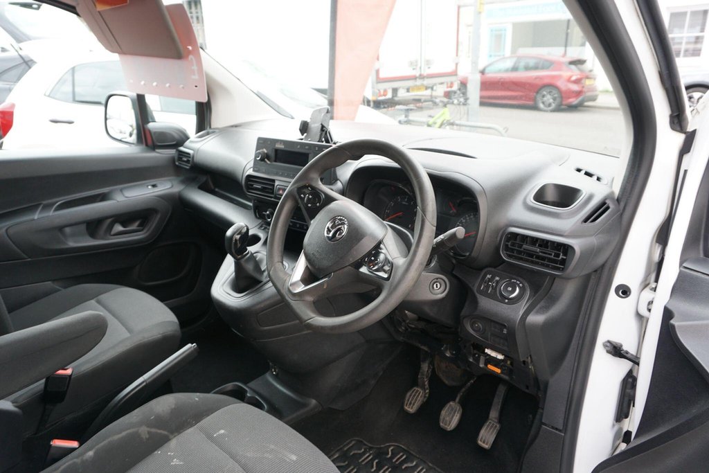 USED 2020 70 VAUXHALL COMBO 1.5 Turbo D 2300 Sportive L2 H1 Euro 6 (s/s) 4dr NO VAT/JUST IN!!!