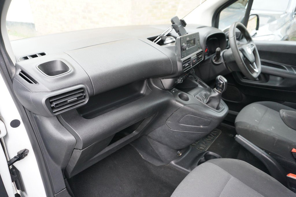 USED 2020 70 VAUXHALL COMBO 1.5 Turbo D 2300 Sportive L2 H1 Euro 6 (s/s) 4dr NO VAT/JUST IN!!!