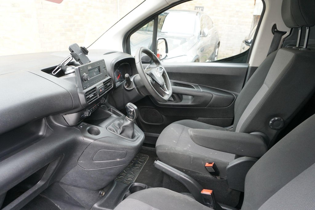 USED 2020 70 VAUXHALL COMBO 1.5 Turbo D 2300 Sportive L2 H1 Euro 6 (s/s) 4dr NO VAT/JUST IN!!!